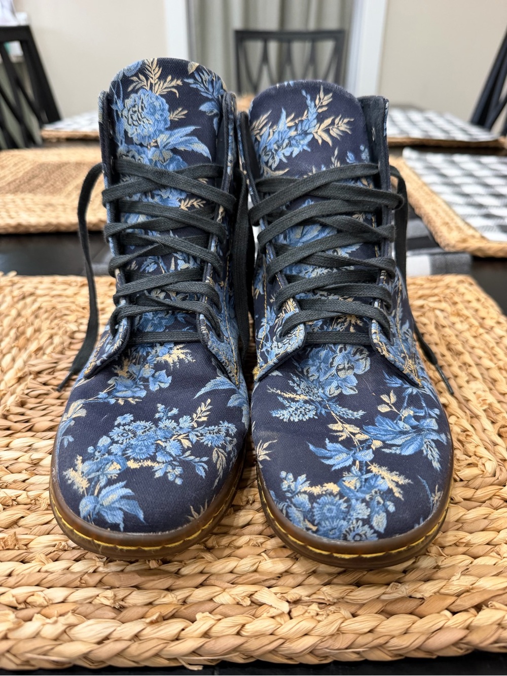 Dr Martens Floral Lace-Up Women's Ankle Boots - Blue Floral